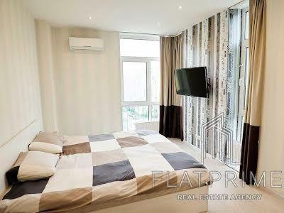 квартира за адресою Регенераторна вул., 4