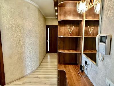 квартира за адресою Героїв Оборони вул., 10-А