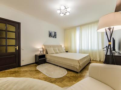 квартира по адресу Ревуцкого ул., 42