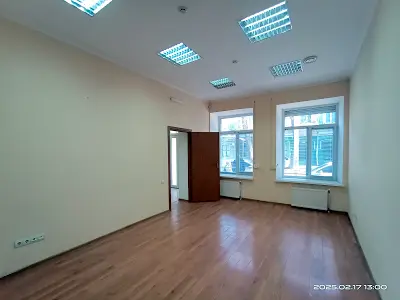 коммерческая по адресу Успенский переулок, 4