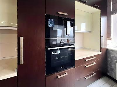 квартира за адресою Драгоманова вул., 40-Ж