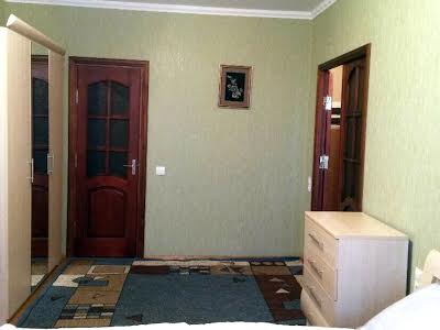 квартира за адресою Зубрівська вул., 32