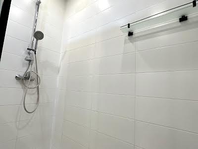 квартира за адресою Зарічна вул., 4