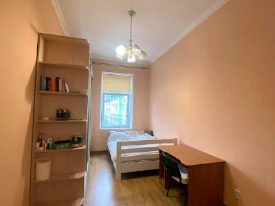 квартира за адресою Шептицьких вул., 27