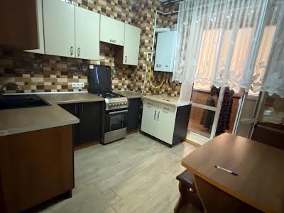 квартира за адресою Центральна вул., 36