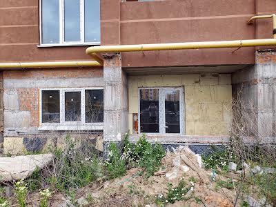 комерційна за адресою Соборна вул., 105В