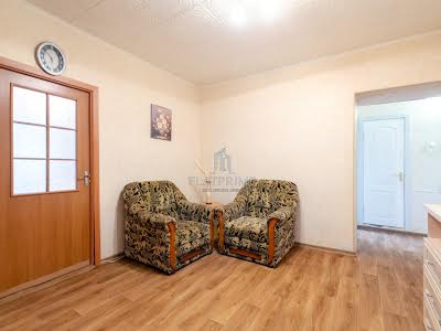 квартира за адресою Оноре де Бальзака вул., 57