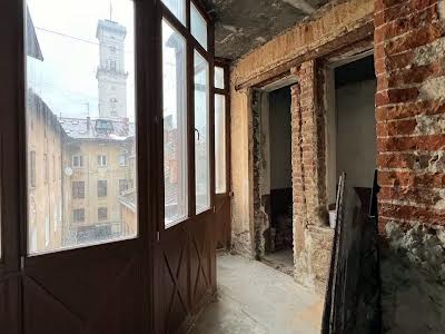 квартира по адресу площа ринок, 1