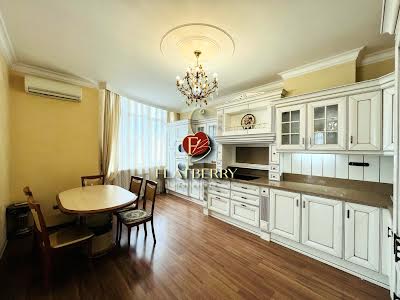 квартира за адресою Кудрявський узвіз, 3-Б