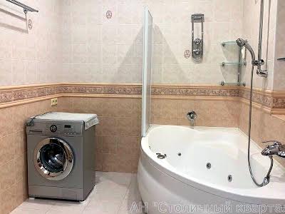 квартира за адресою Старонаводницька вул., 4-В