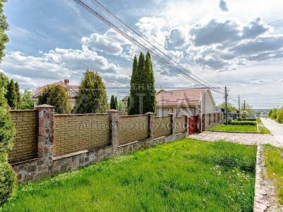 дом по адресу с. Белогородка, Чернобыльская