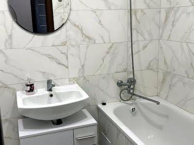 квартира за адресою Миколи Вінграновського вул., 2