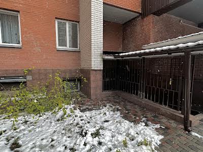 коммерческая по адресу Грушевського ул., 21