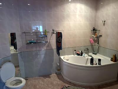 квартира за адресою Карпатська вул., 15а