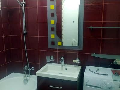 квартира за адресою Анни Ахматової вул., 35