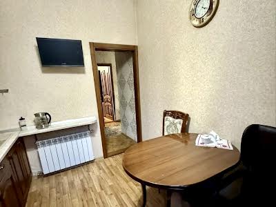 квартира по адресу Кловский спуск, 4