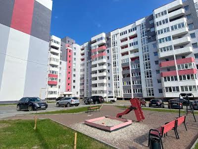 квартира за адресою Шухевича, 5