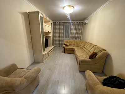 квартира за адресою Вʼячеслава Чорновола вул., 6а