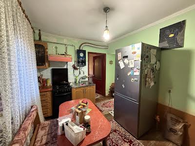 квартира за адресою Августина Волошина вул., 45
