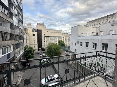 квартира за адресою Саксаганського вул., 9
