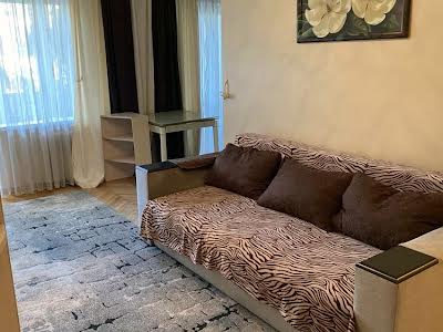 квартира за адресою Мирона Тарнавського вул., 104