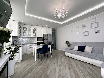квартира за адресою Сім'ї Кульженків вул. (Петра Дегтяренка), 31-А
