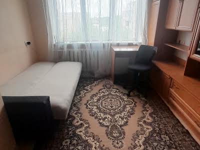 квартира за адресою Плугова вул., 12