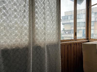 квартира за адресою Братиславська вул., 44/2