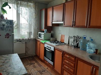 квартира за адресою Державності вул.