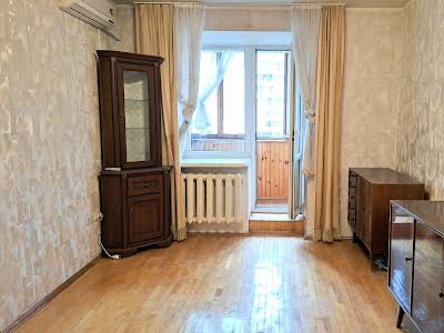 квартира за адресою Драгоманова вул., 17