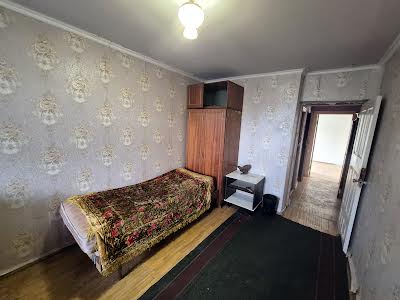 квартира за адресою Юрія Литвинського вул. (Російська), 82-А