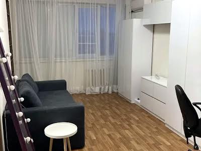 квартира за адресою Андрія Мельника вул., 14а