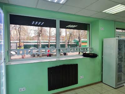комерційна за адресою Металлургів, 14