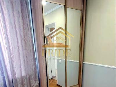 квартира по адресу Леси Украинки бульв., 12