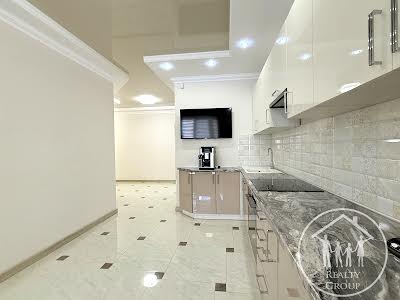 квартира за адресою Пулюя, 40