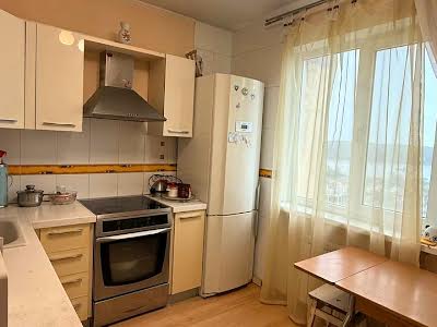 квартира за адресою Миколи Ушакова вул., 18