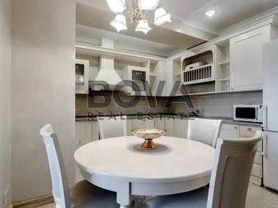 квартира за адресою Кропивницького вул., 8