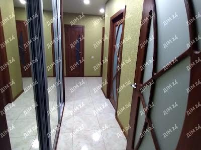 квартира за адресою Героїв України вул., 1