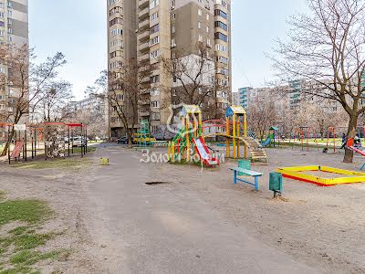 квартира за адресою Азербайджанська вул. (Бакинських Комісарів), 16/1