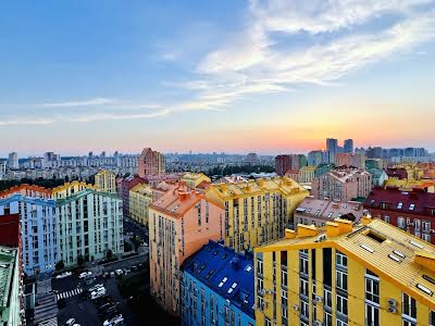 квартира за адресою Регенераторна вул., 4/1