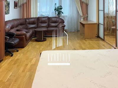 квартира по адресу Анны Ахматовой ул., 13