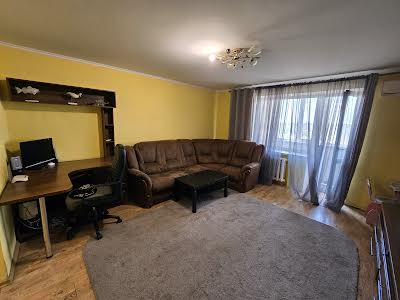 квартира за адресою Космонавтів вул., 104а