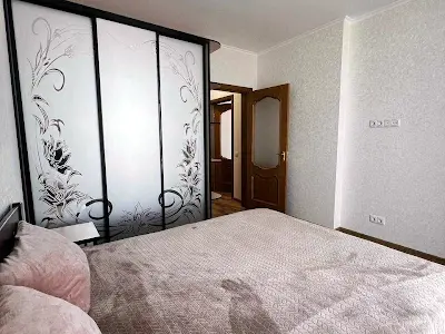квартира за адресою Сім'ї Кульженків вул. (Петра Дегтяренка), 31-Б