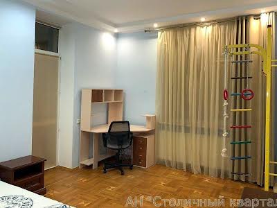 квартира за адресою Старонаводницька вул., 4-В