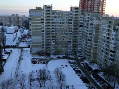 квартира по адресу Ревуцкого ул., 7а