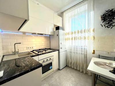 квартира за адресою Новосельського вул., 32