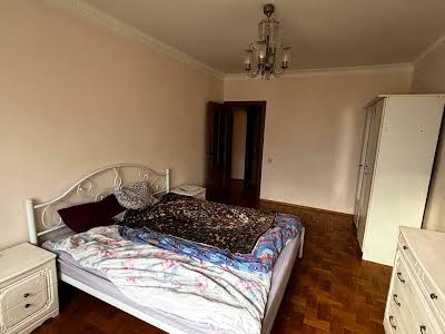 квартира за адресою Ревуцького вул., 5