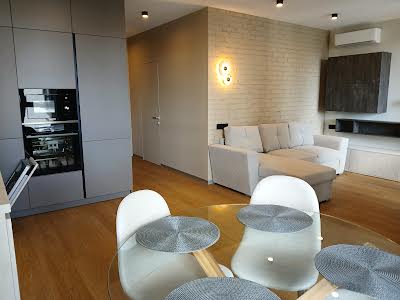 квартира за адресою Драгоманова вул., 31а