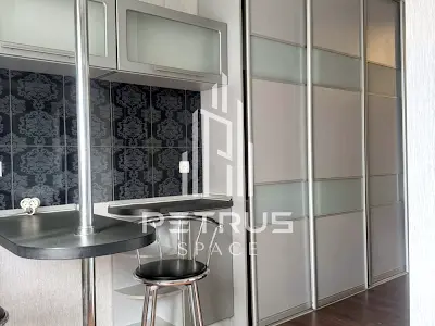 квартира за адресою Анни Ахматової вул., 6