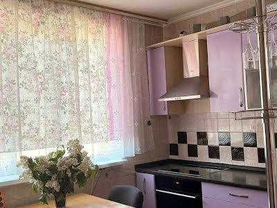 квартира за адресою Соборності України вул. (Дружби Народів), 242